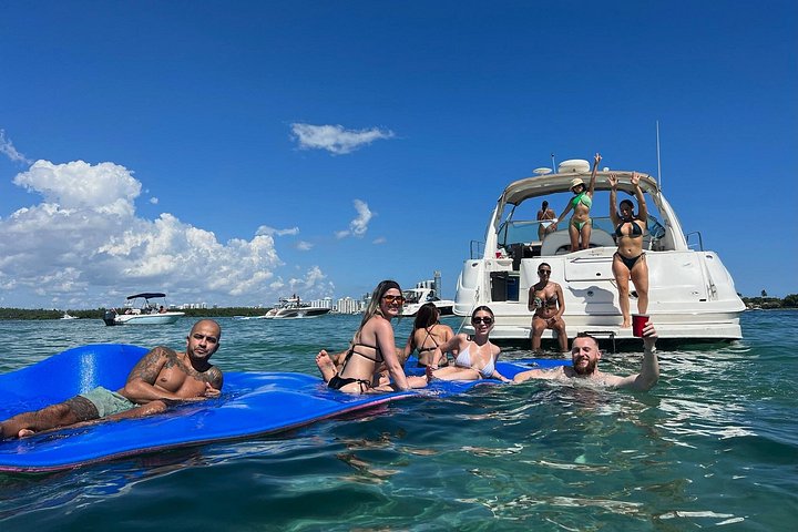50ft Luxury Yacht Rental in Miami Beach Captain, Fun & Party! photo 2