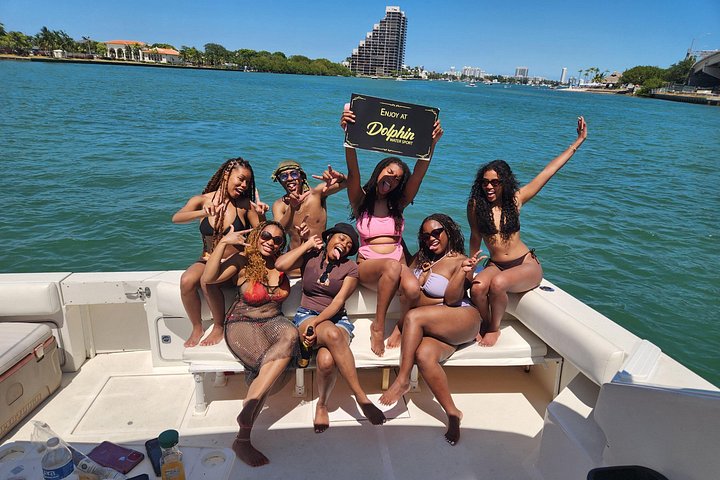 50ft Luxury Yacht Rental in Miami Beach Captain, Fun & Party! photo 3