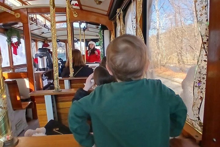 90 Minute Historic Abingdon Trolley Tour photo 4
