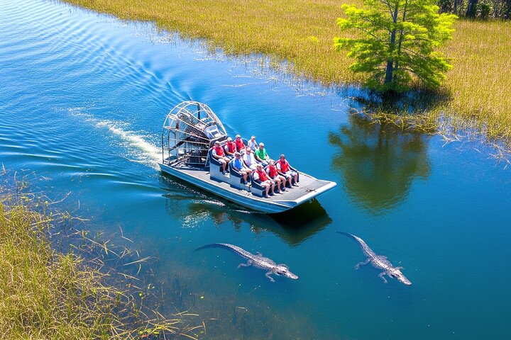Everglades Airboat Wildlife Refuge with Roundtrip Bus from Miami