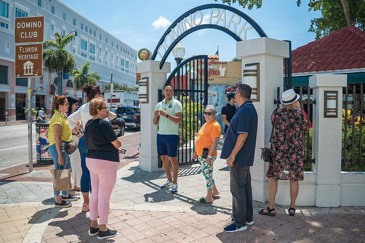 Little Havana Walking Tour – Food Tastings, Traditions & Music photo 3