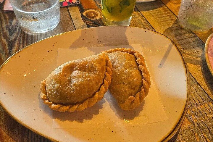 Little Havana Walking Tour – Food Tastings, Traditions & Music photo 4