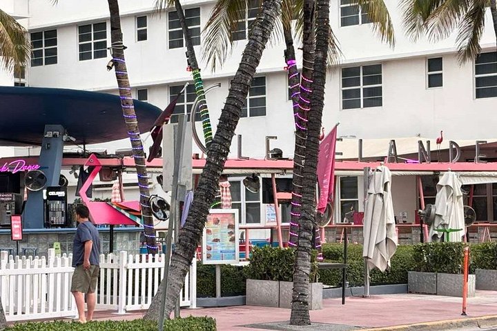Miami Beach: A Sunny Stroll through its History and Architecture photo 4