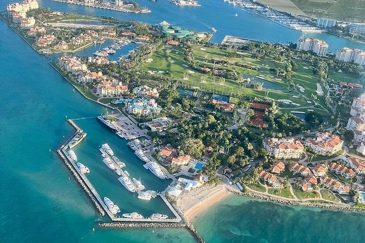 Miami Beach: Luxury Plane Tour with Free Champagne photo 3