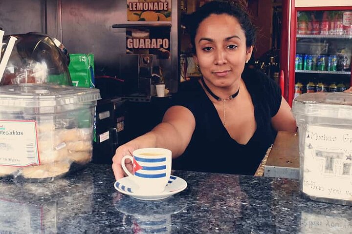 Miami: Little Havana Food and Culture Walking Tour photo 4