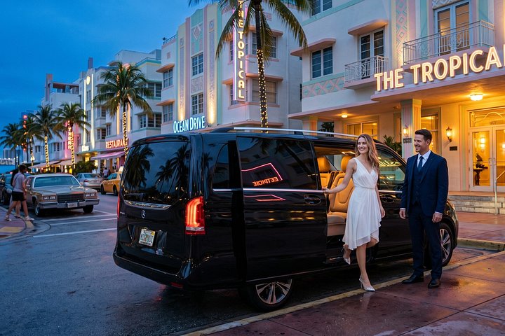 Miami: MIA Airport Private Transfer to/from Miami City or Beach photo 4