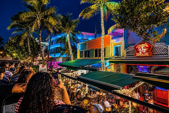 Miami: Open-top Bus Sightseeing Night Tour with Live Guide photo 2