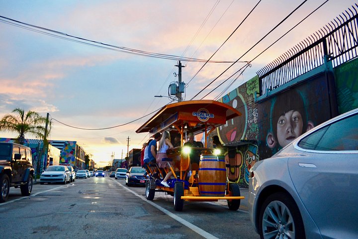Miami Pedal Pub: Wynwood Arts District Party Bike Pub Crawl photo 3