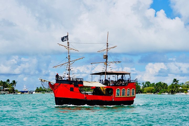 Miami Pirate Boat Tour: Skyline & Celebrity Homes