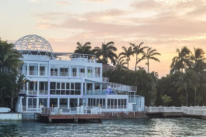 Miami Skyline Boat Cruise and Millionaire's Homes photo 3