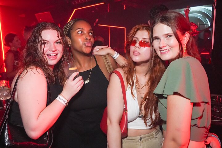 Miami Wynwood Pub Crawl: Complimentary Drinks & Club Entry photo 2