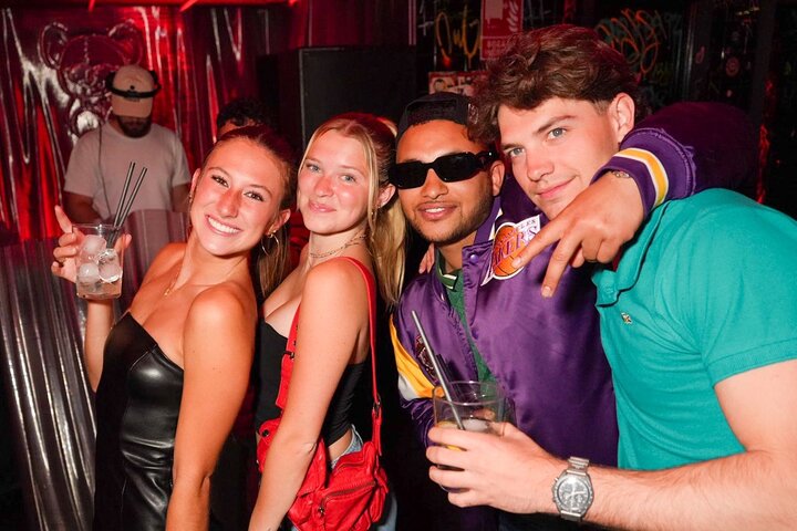 Miami Wynwood Pub Crawl: Complimentary Drinks & Club Entry