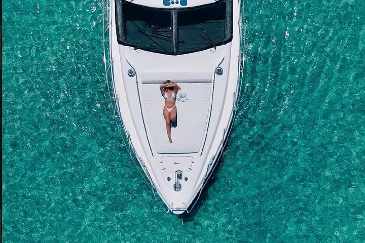Private Luxury Yacht Cruise in Miami with 2 Free Jetskis photo 2