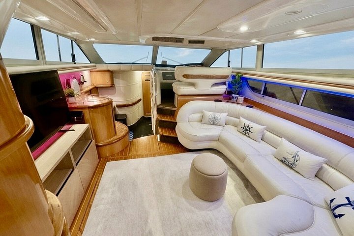 Private Luxury Yacht Cruise in Miami with 2 Free Jetskis photo 4