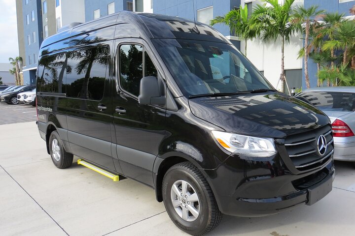 Private Transfer from Miami Airport to Hotel or Port Miami. Van. photo 2