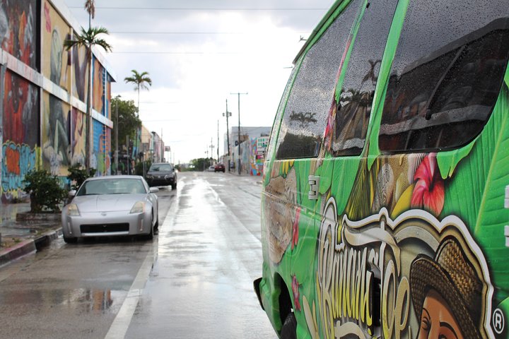 Small-Group Miami City and Speedboat Tour & Hotel Pick-up photo 2