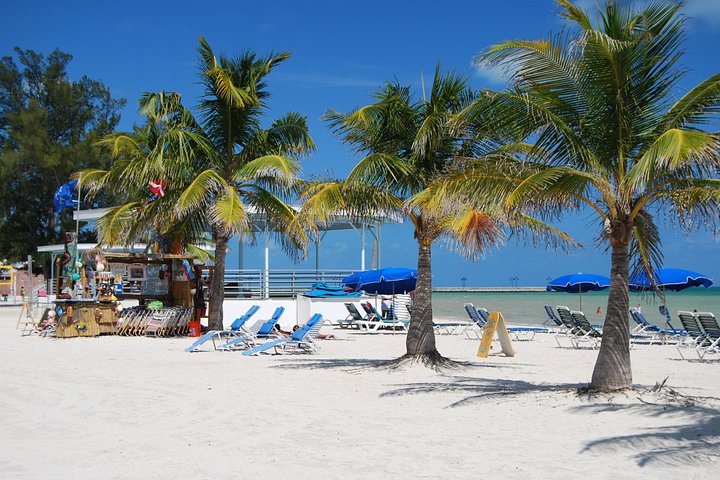 Small-group private Key West tour with expert guide photo 2