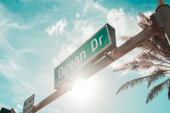 South Beach Top Highlights Tour with Lincoln Rd and Espanola Way photo 3