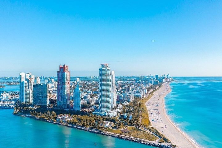 The Best Miami Airplane Tour: South Beach, Downtown and Islands photo 2