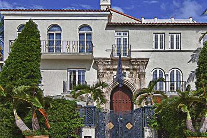 The Official Art Deco Walking Tour by The Miami Design Preservation League photo 2