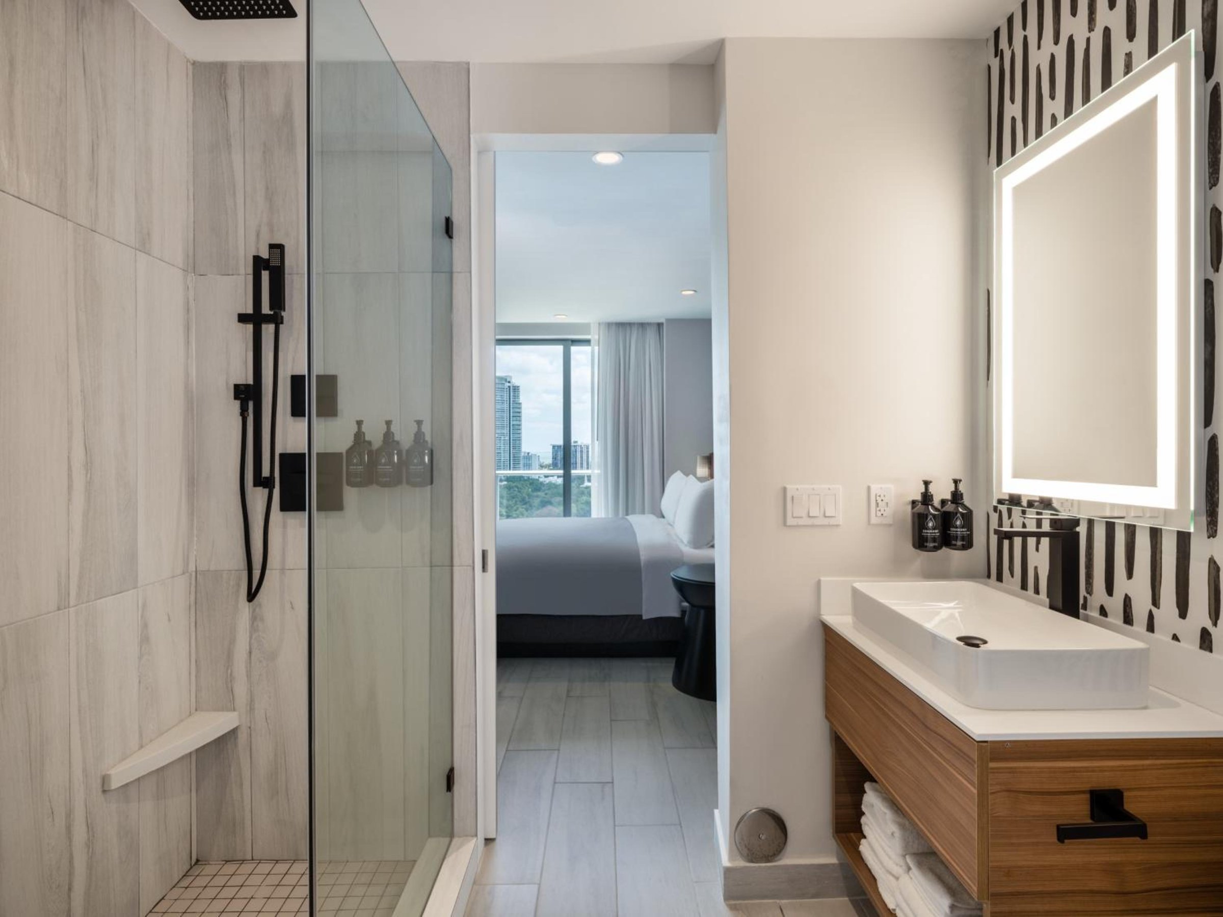 Atwell Suites Miami Brickell by IHG photo 3