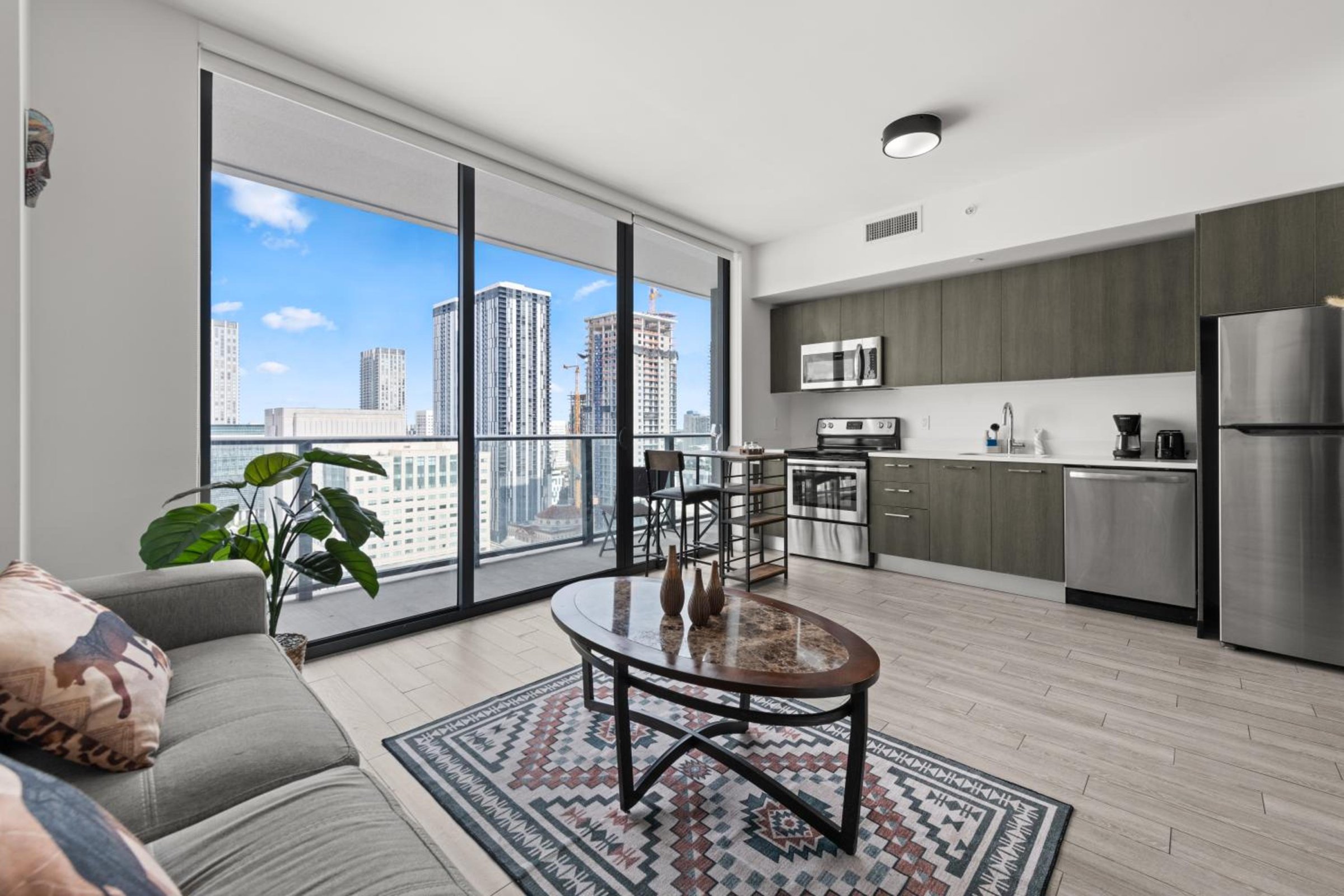 Breezy Stays Luxury Residences - near Kaseya Center photo 3