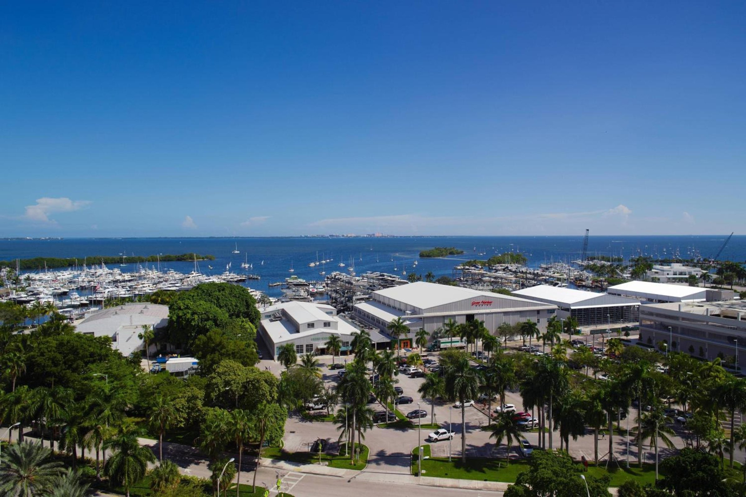 Courtyard Miami Coconut Grove photo 2