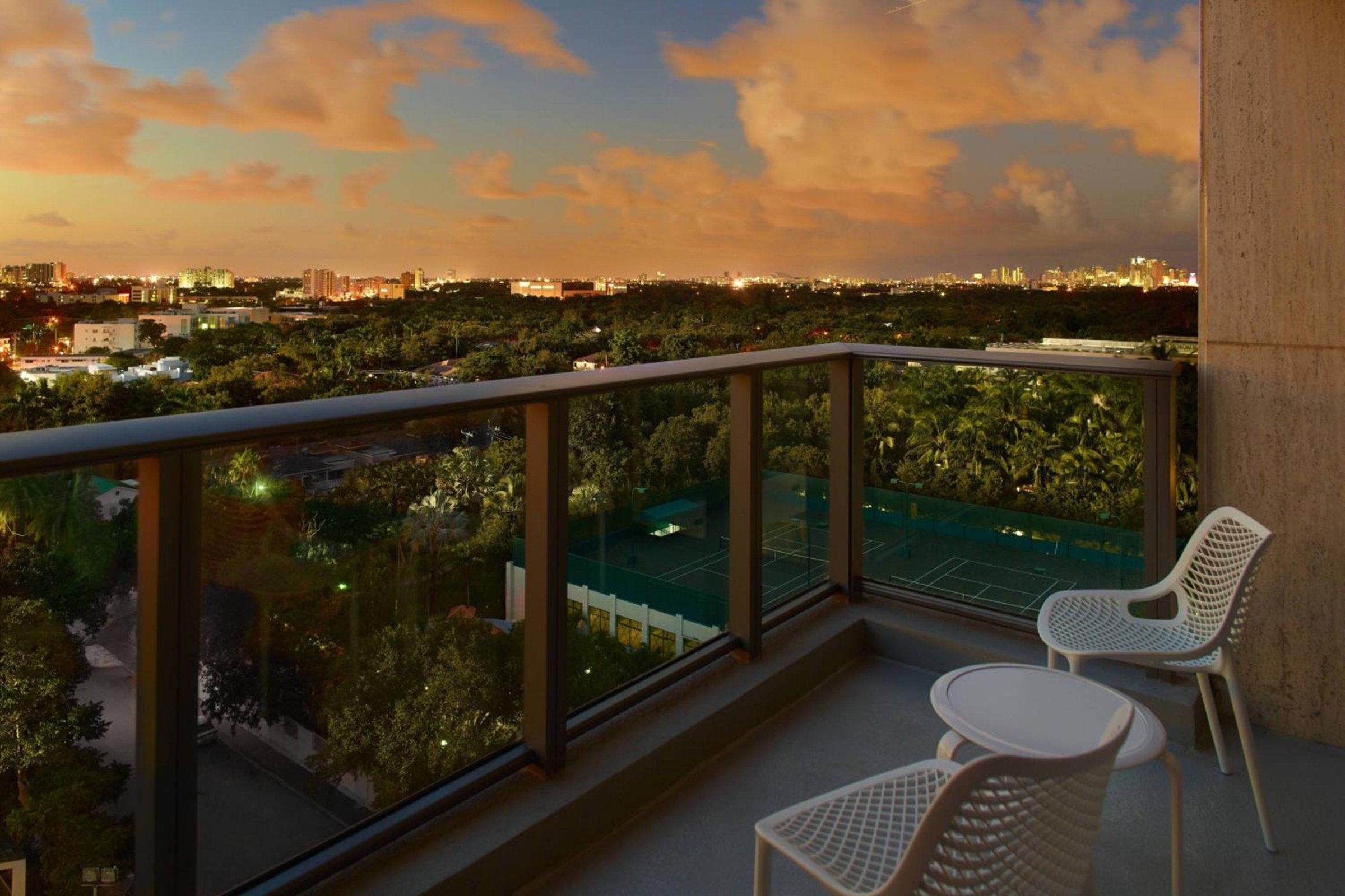 Courtyard Miami Coconut Grove photo 5