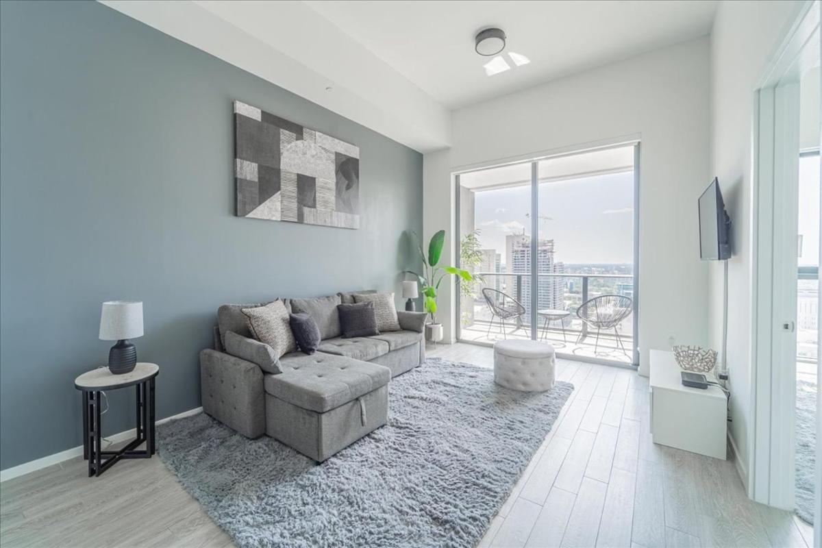 Devereaux Miami 2 Bedroom, 1 Bedroom, and Studio Condos with Balconies photo 3