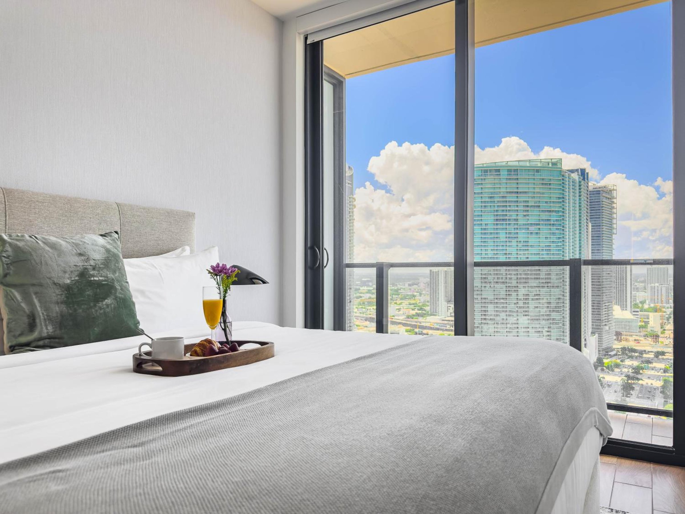 Downtown by Miami Vacation Rentals photo 4