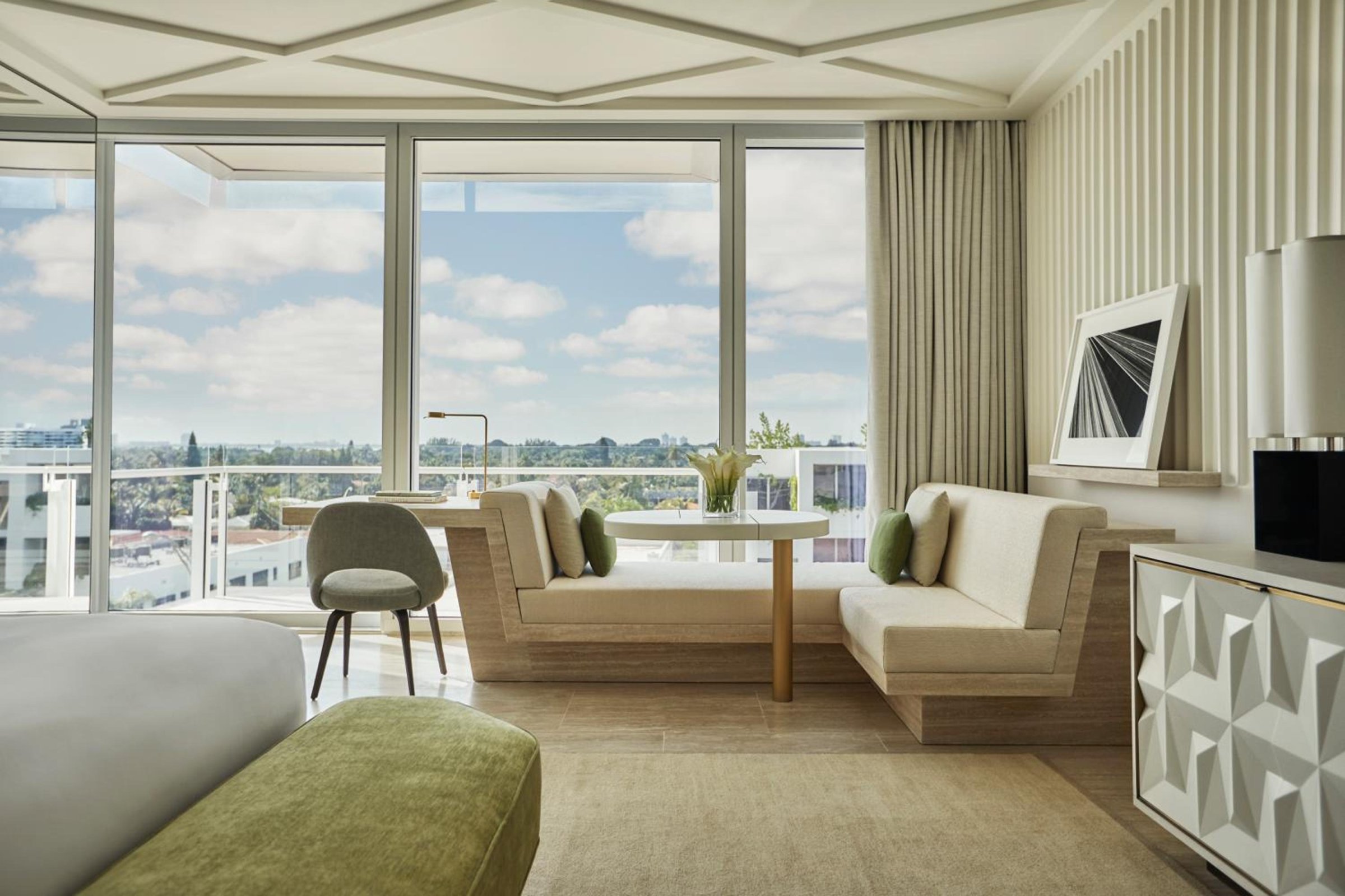 Four Seasons Hotel at The Surf Club photo 5