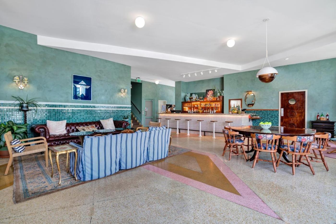 Hotel Trouvail Miami Beach photo 2