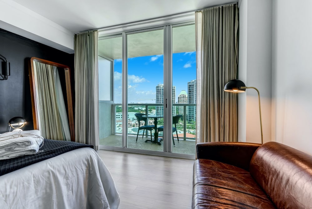 iCoconutGrove Vacation Rentals photo 3