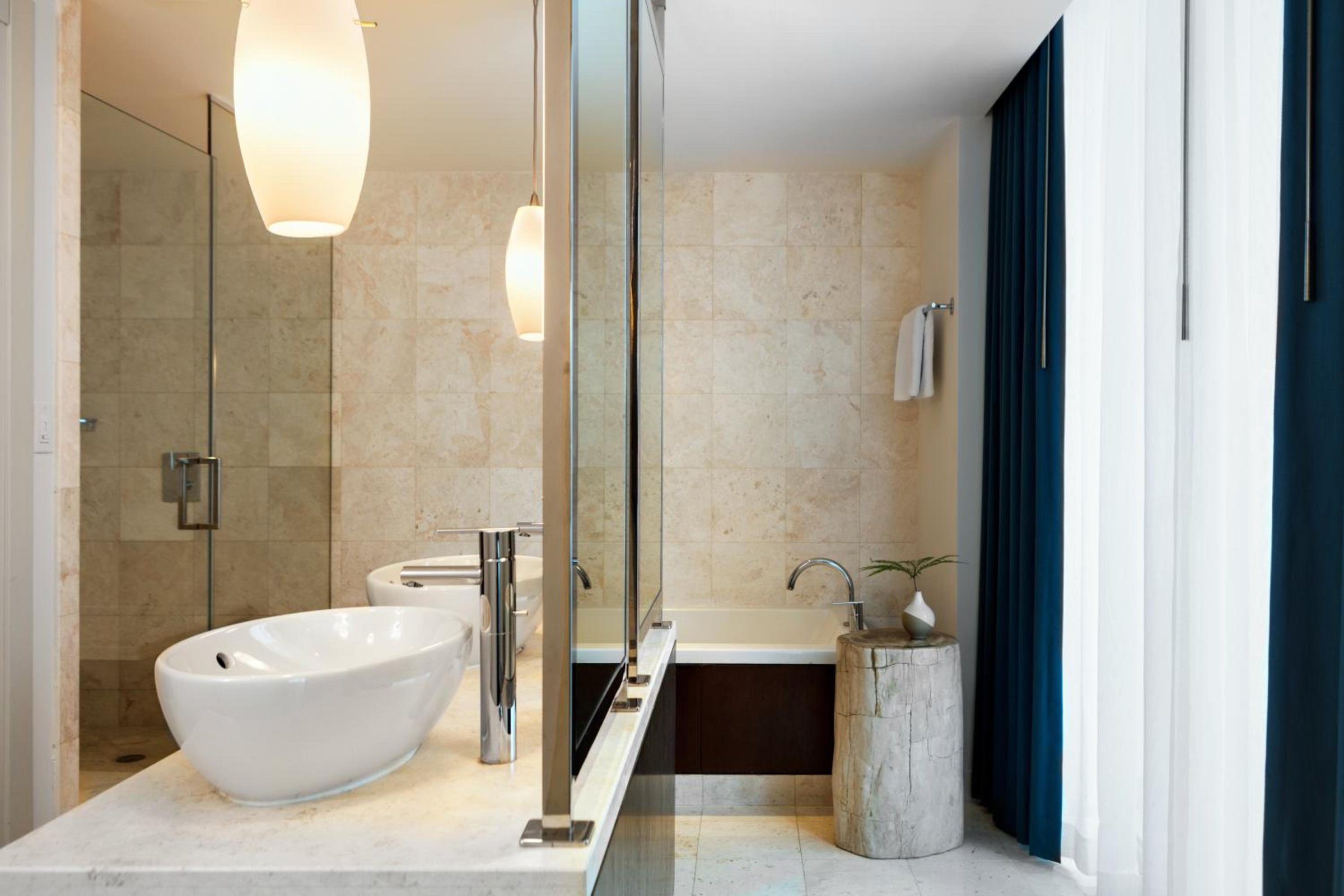 Kimpton EPIC Hotel by IHG photo 3