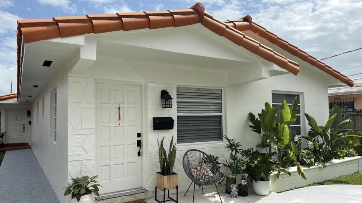 Miami's Cozy Tropical Getaway