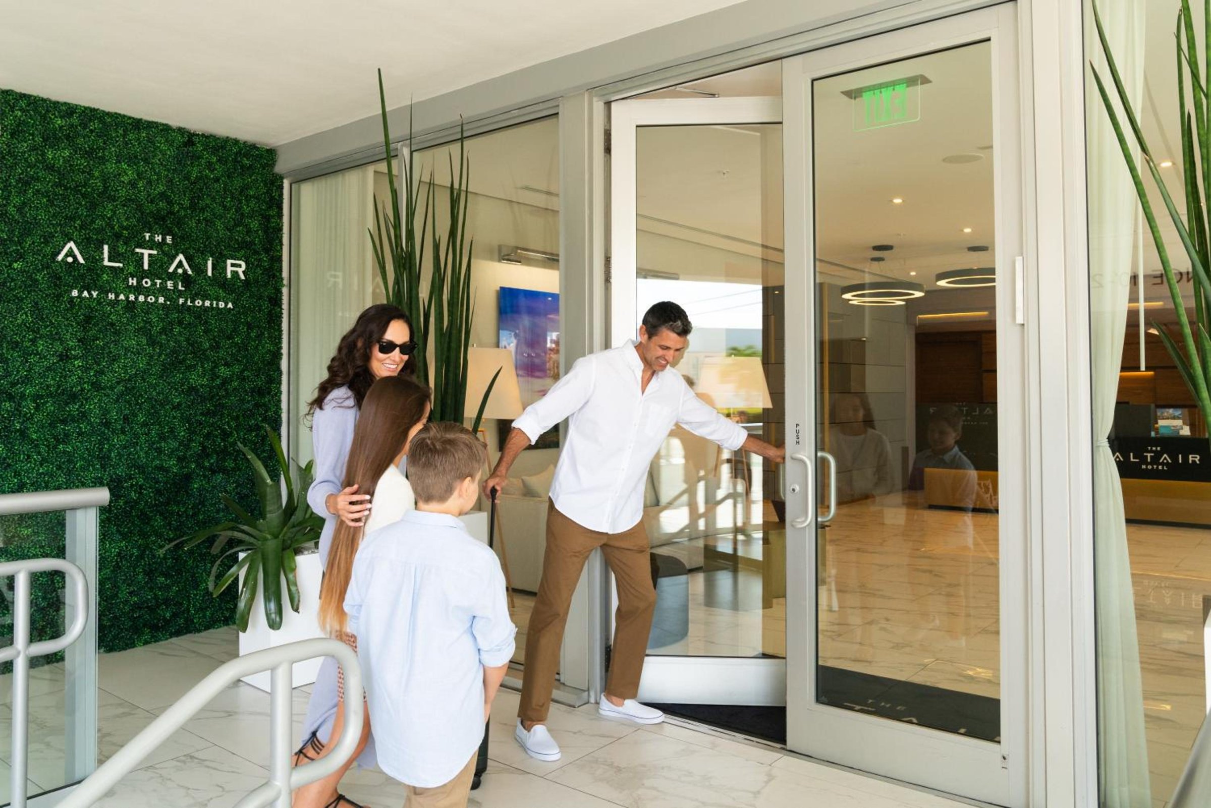 The Altair Bay Harbor Hotel photo 5