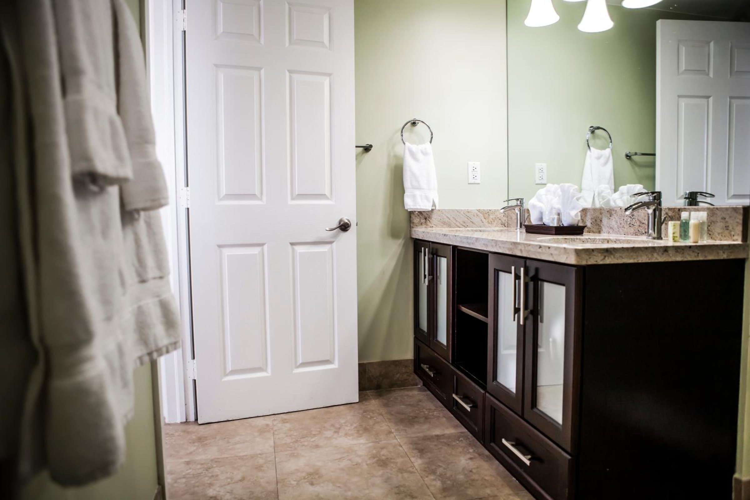 The Mutiny Luxury Suites Hotel photo 4